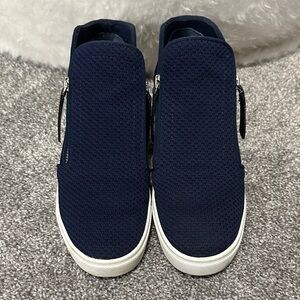 Steve Madden Navy Ankle Booties